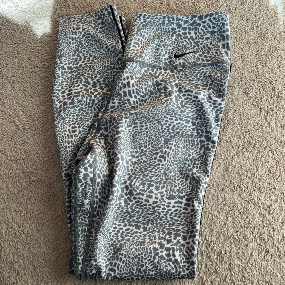 Nike leggings
